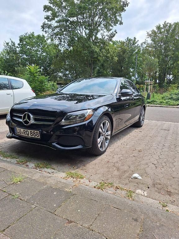 Schwarz Gebraucht 2018 Mercedes C300 Limousine | 20.400 € (Superpreis) - Bild 1/4