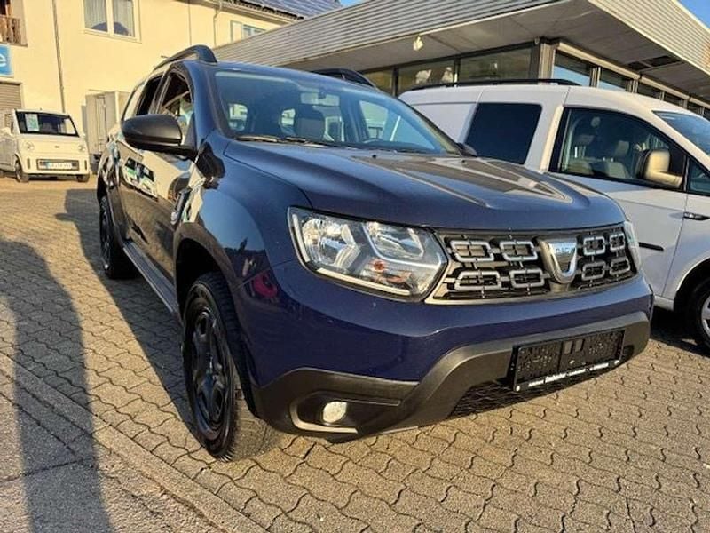 Gebraucht Dacia Duster Essentiel 114 PS (83 kW) 2019 Marine blau SUV