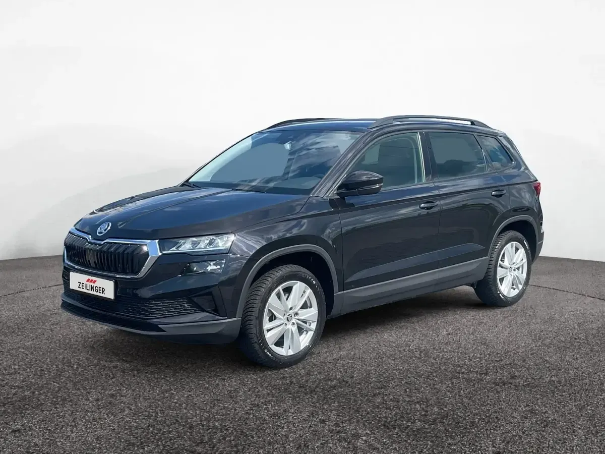 Gebraucht Skoda Karoq Selection 150 PS (110 kW) 2024 Schwarzmagic perleffekt SUV