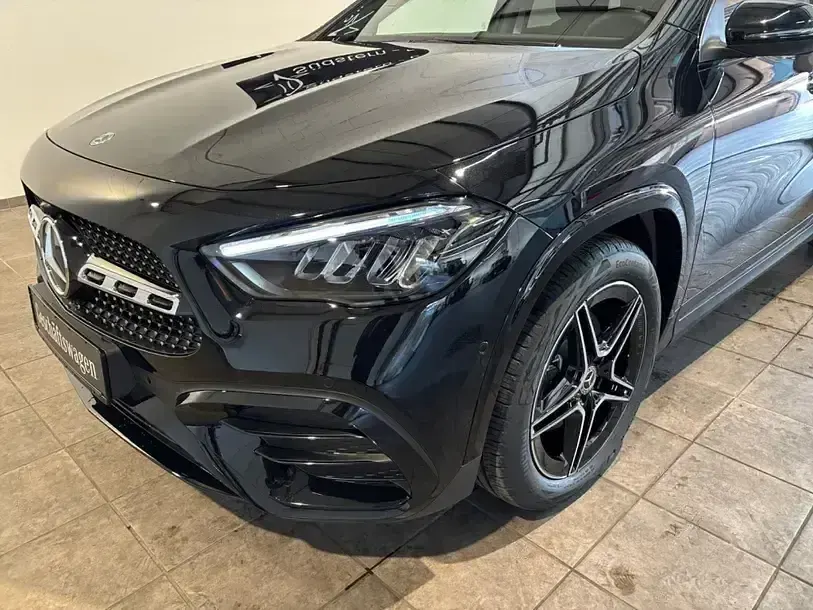 Gebraucht Mercedes GLA220 AMG 190 PS (139 kW) 2026 Schwarz SUV