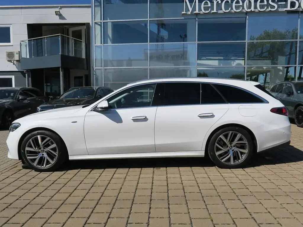 Gebraucht Mercedes E300 Advanced 313 PS (230 kW) 2025 Weiß Limousine