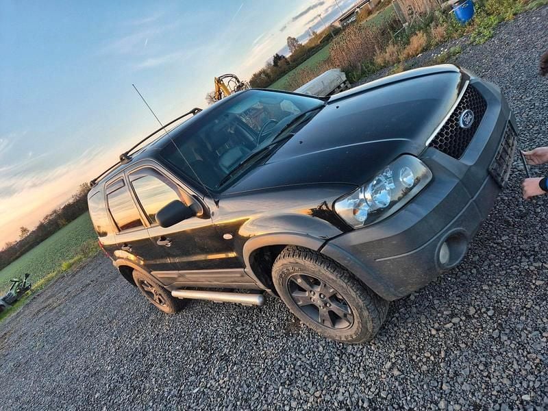 Schwarz Gebraucht 2005 Ford Maverick SUV | 2.800 € (Fairer Preis) - Bild 1/4
