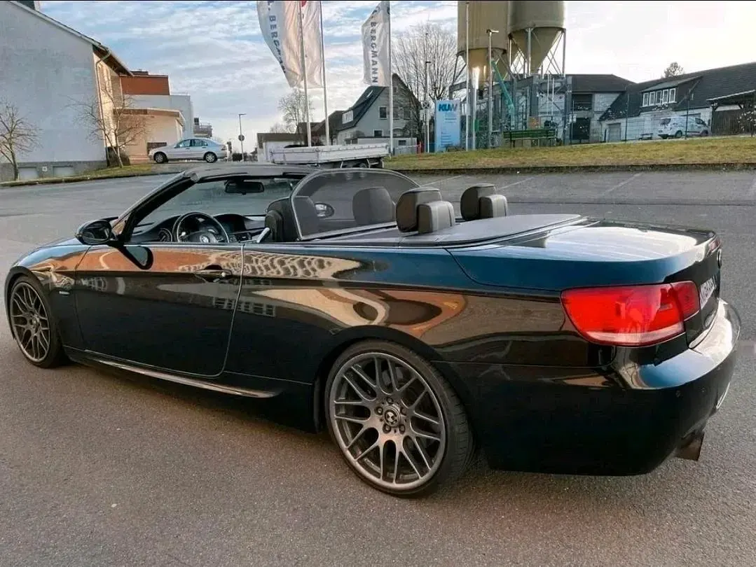 Gebraucht BMW 335 Cabriolet 306 PS (225 kW) 2007 Schwarz Cabrio