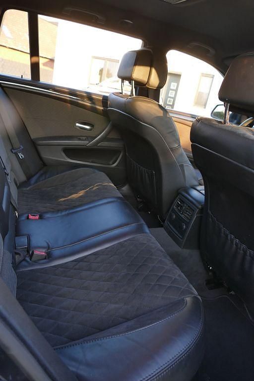 Gebraucht BMW 525 197 PS (144 kW) 2010 Blau Kombi