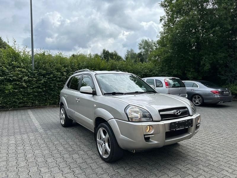 Silber Gebraucht 2009 Hyundai Tucson Edition+ SUV | 3.590 € (Guter Preis) - Bild 1/4
