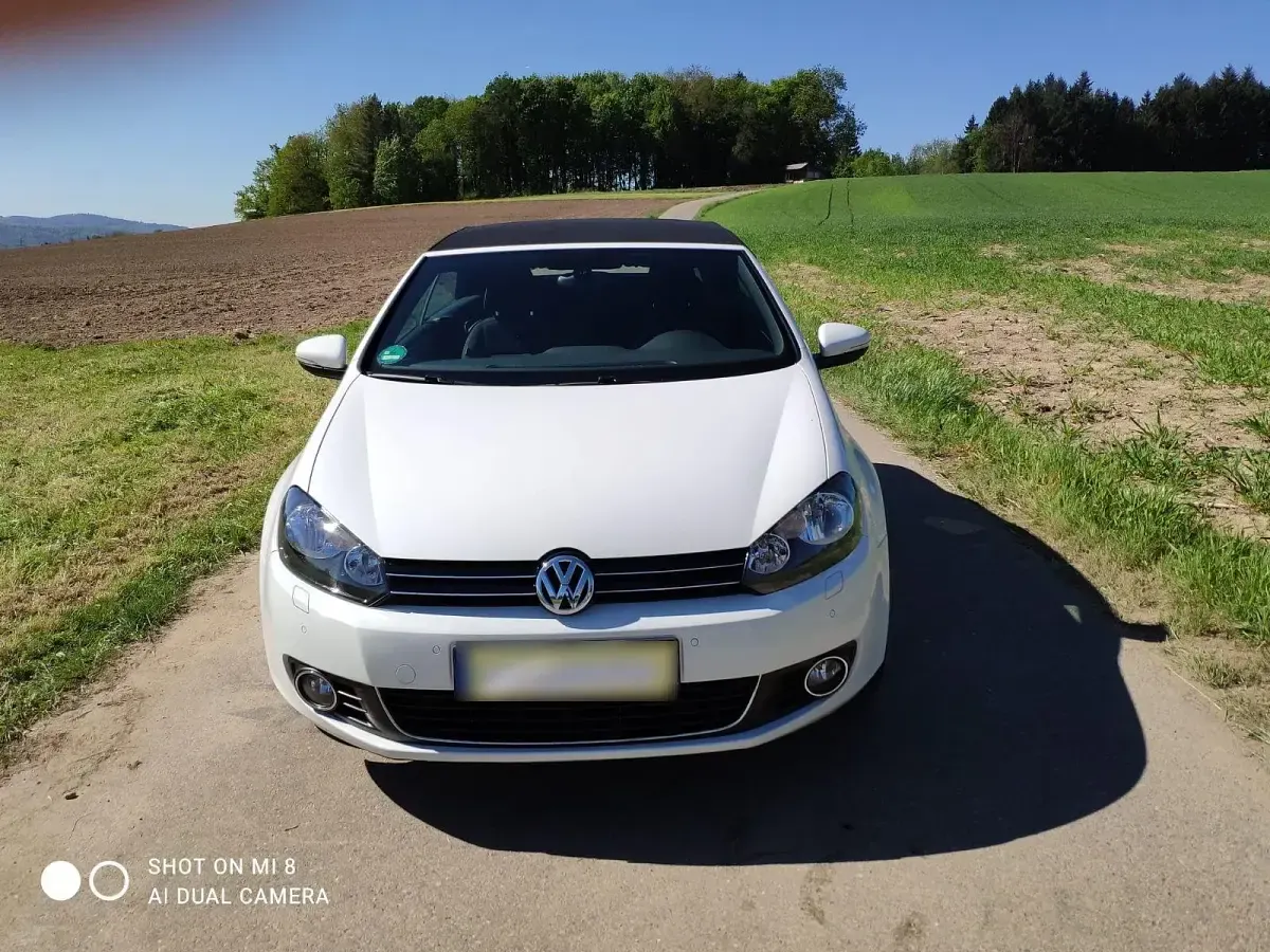 Gebraucht VW Golf Cabriolet Life 122 PS (89 kW) 2013 Weiß Cabrio