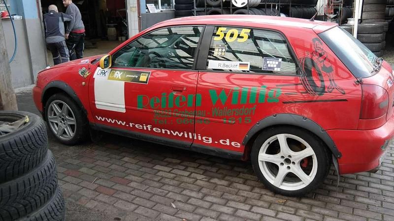 Gebraucht Audi A3 Attraction 125 PS (91 kW) 1997 Rot Kleinwagen