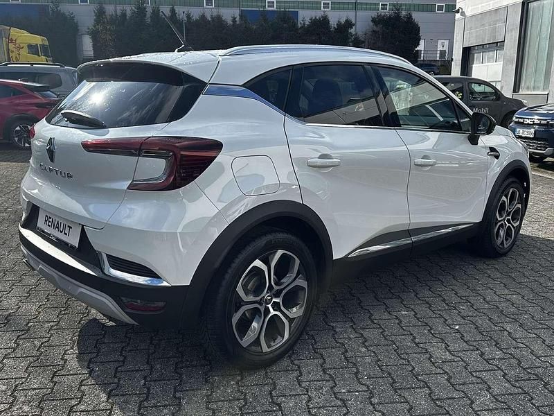 Gebraucht Renault Captur Intens 154 PS (113 kW) 2021 Perlmuttweiß SUV