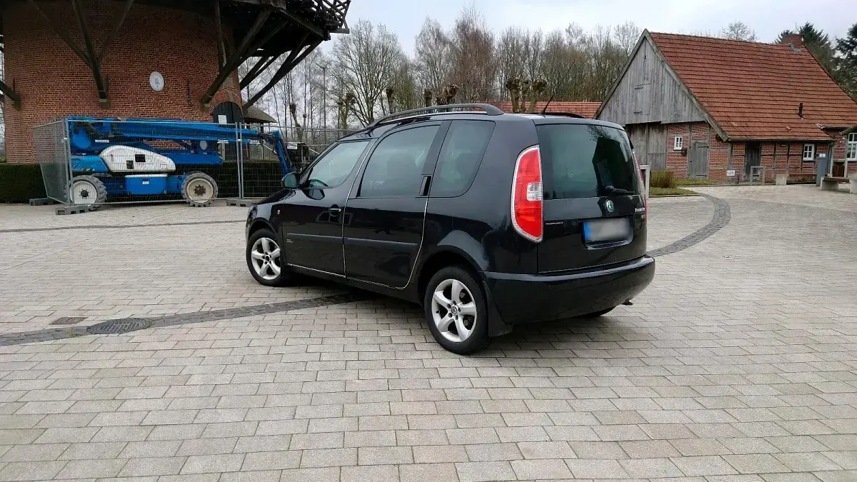 Gebraucht Skoda Roomster 90 PS (66 kW) 2012 Schwarz Van / Kleinbus