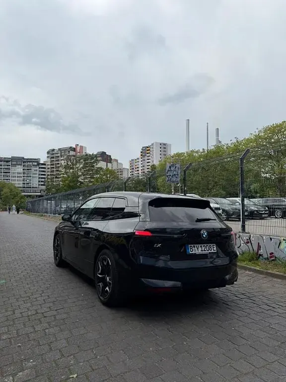 Gebraucht BMW iX 239 kW (326 PS) 2022 Schwarz SUV