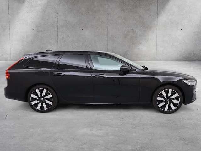Second-hand Volvo V90 Plus 398 CP (292 kW) 2025 Negru Break