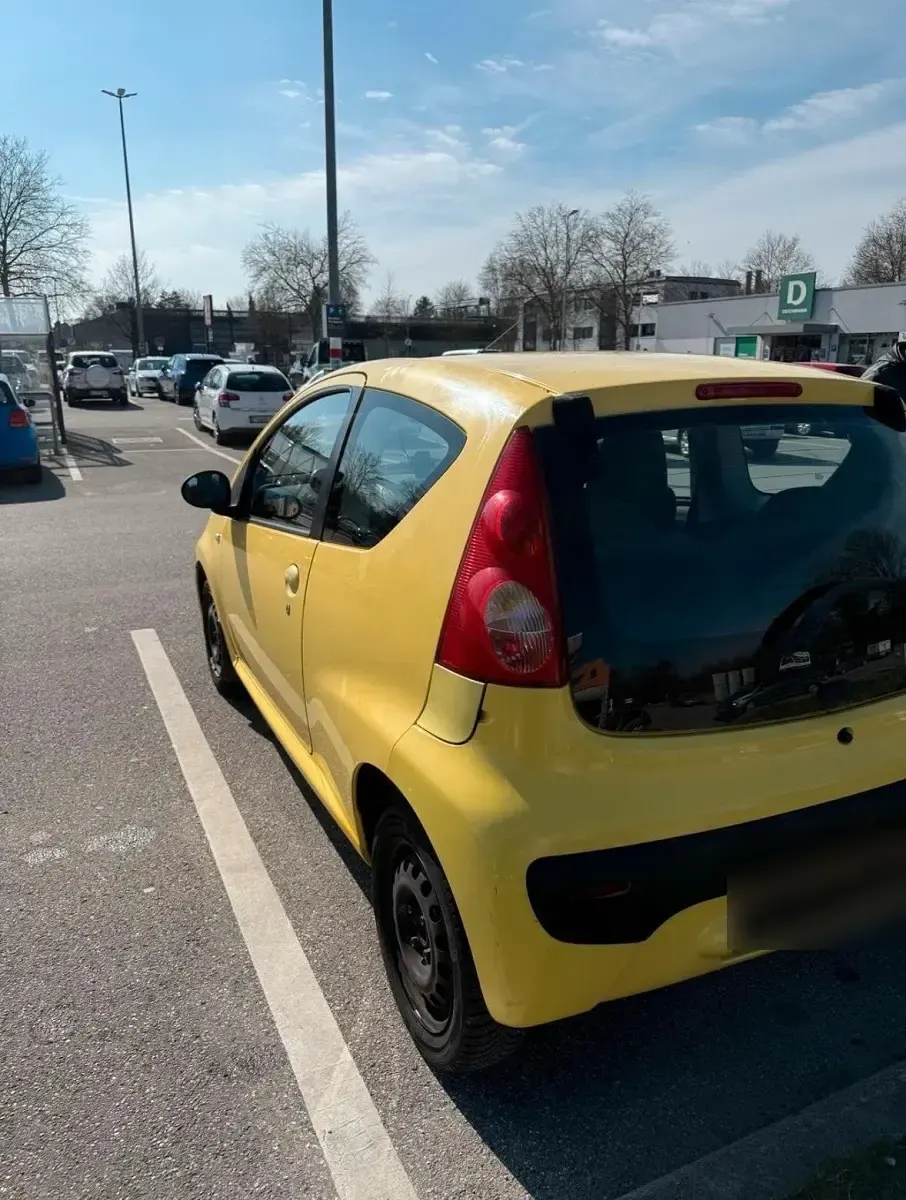 Gebraucht Peugeot 107 69 PS (50 kW) 2007 Gelb Kleinwagen