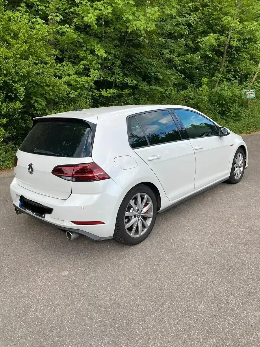 Gebraucht VW Golf VII GTI 245 PS (180 kW) 2019 Weiß Limousine