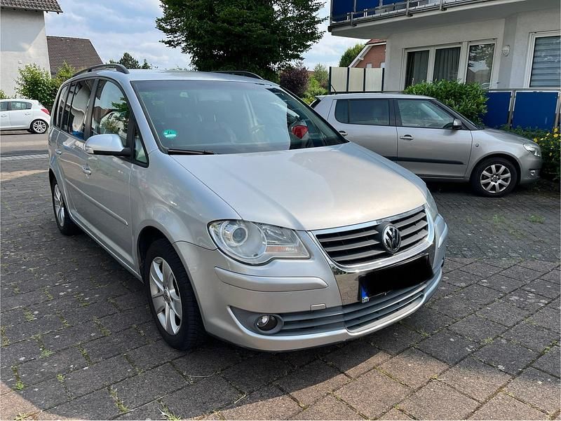Gebraucht VW Touran 105 PS (77 kW) 2007 Silber Van / Kleinbus