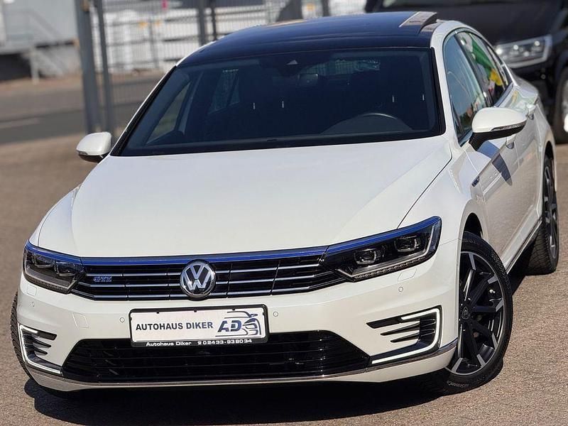 Weiß Gebraucht 2018 VW Passat GTE Limousine | 19.800 € (Fairer Preis) - Bild 1/4