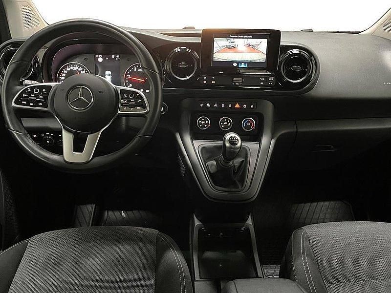 Gebraucht Mercedes T180 116 PS (85 kW) 2024 Noseanblau Van / Kleinbus