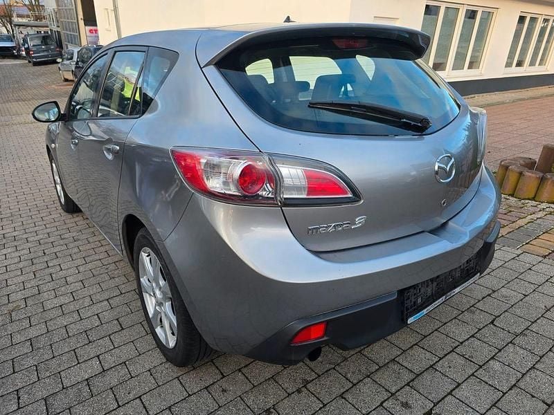 Gebraucht Mazda 3 Center-Line 116 PS (85 kW) 2011 Grau Limousine