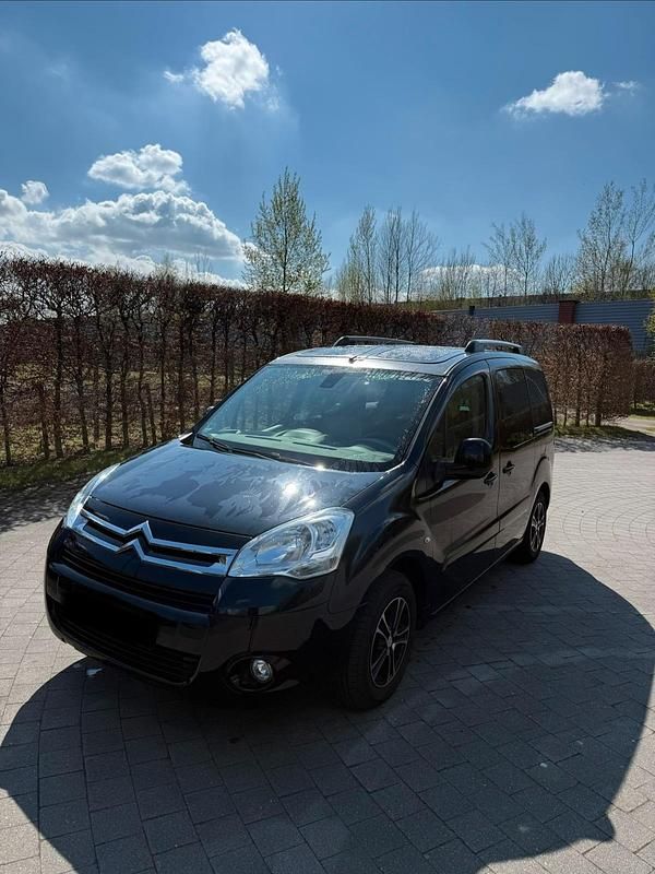 Gebraucht Citroën Berlingo 112 PS (82 kW) 2010 Schwarz Van / Kleinbus
