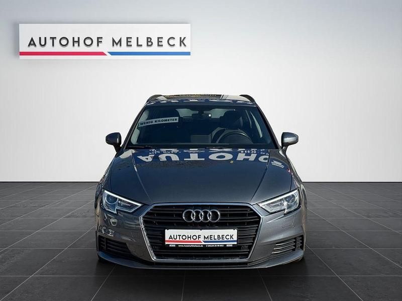 Gebraucht Audi A3 Sport 116 PS (85 kW) 2017 Grau Limousine