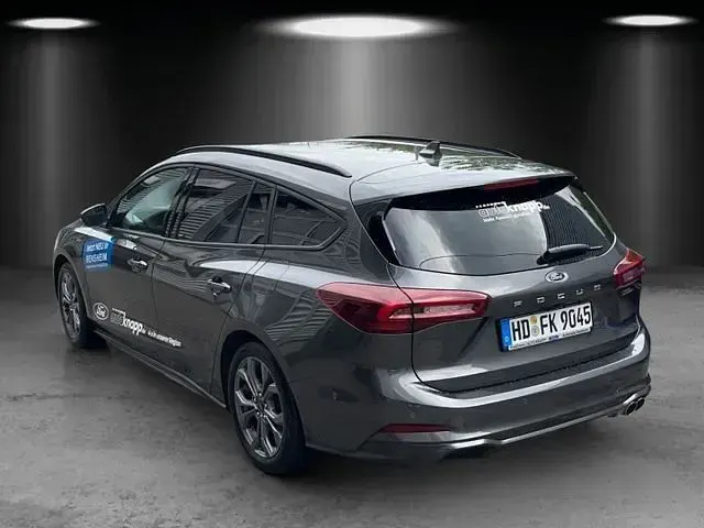 Gebraucht Ford Focus ST-Line X 125 PS (91 kW) 2024 Grau Kombi