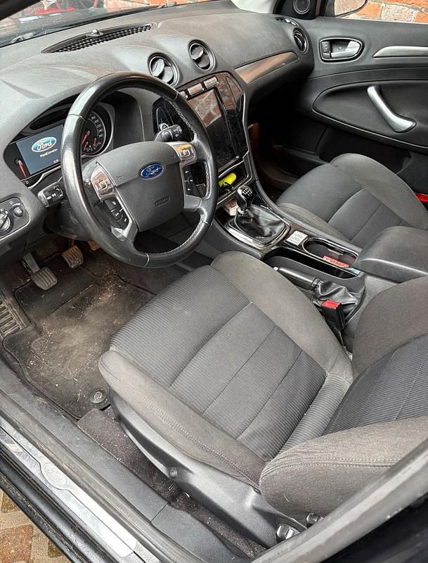 Gebraucht Ford Mondeo 140 PS (102 kW) 2007 Schwarz Kombi