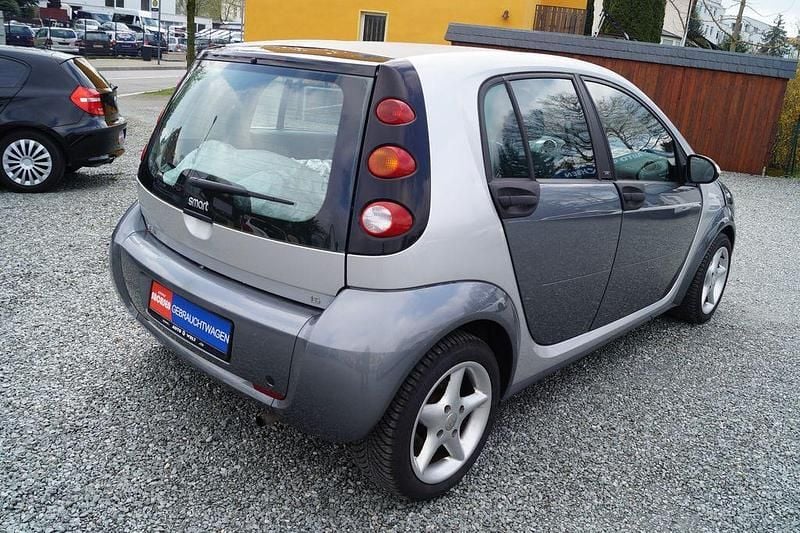 Second-hand Smart ForFour Basis 109 CP (80 kW) 2005 Argintiu Hatchback