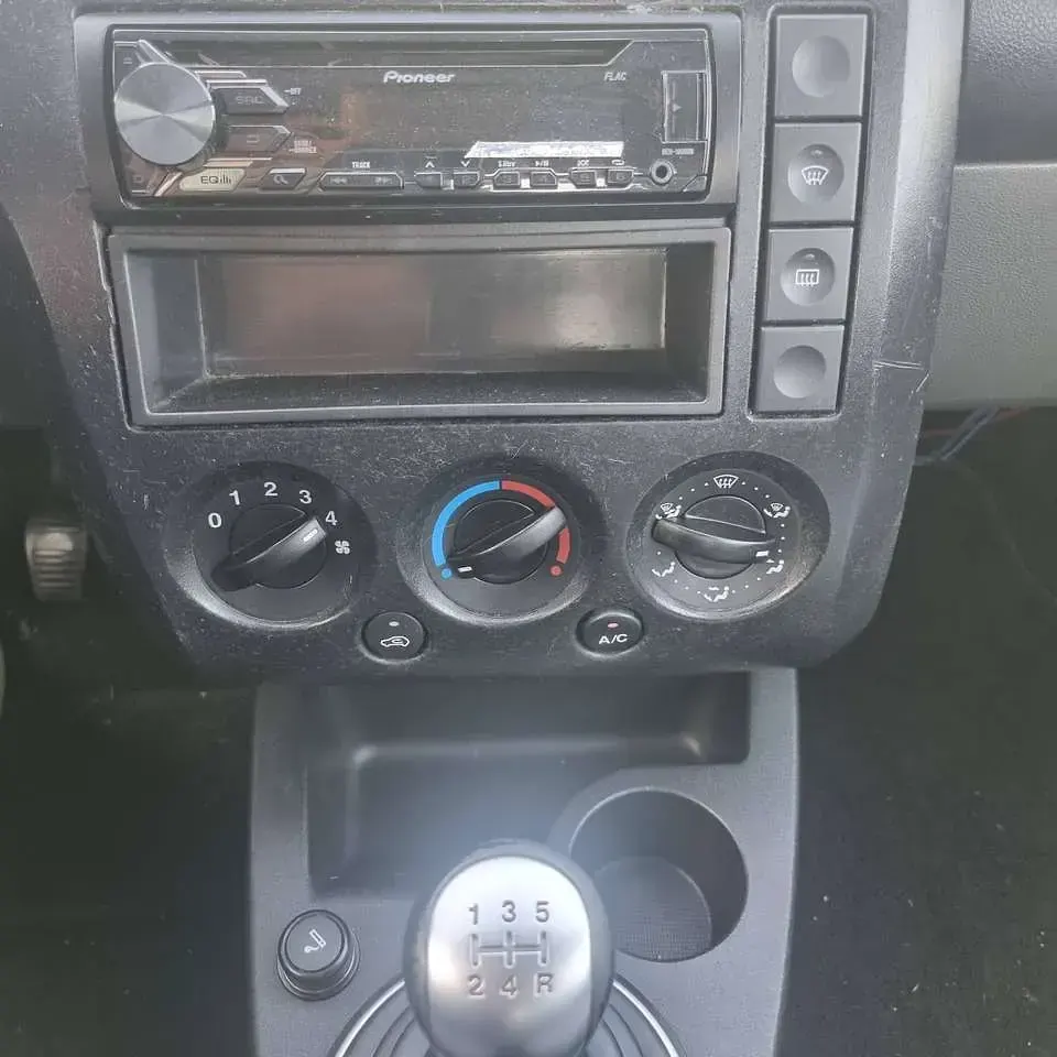 Gebraucht Ford Fiesta Ghia 101 PS (74 kW) 2003 Atollgrün metallic Kleinwagen