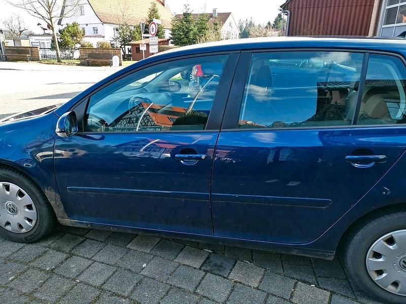 Gebraucht VW Golf V 75 PS (55 kW) 2007 Blau Kleinwagen