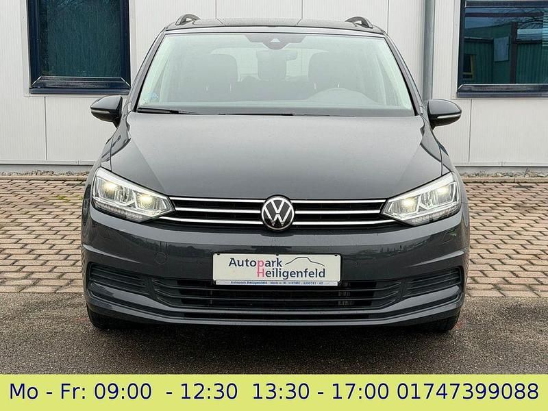 Gebraucht VW Touran 150 PS (110 kW) 2022 Grau Van / Kleinbus