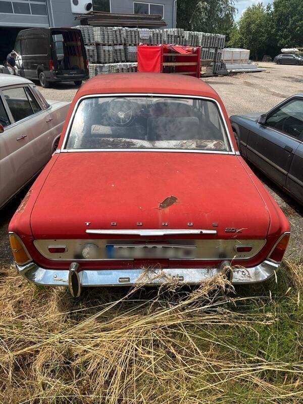 Rot Gebraucht 1984 Ford Taunus Limousine | 2.500 € - Bild 1/4