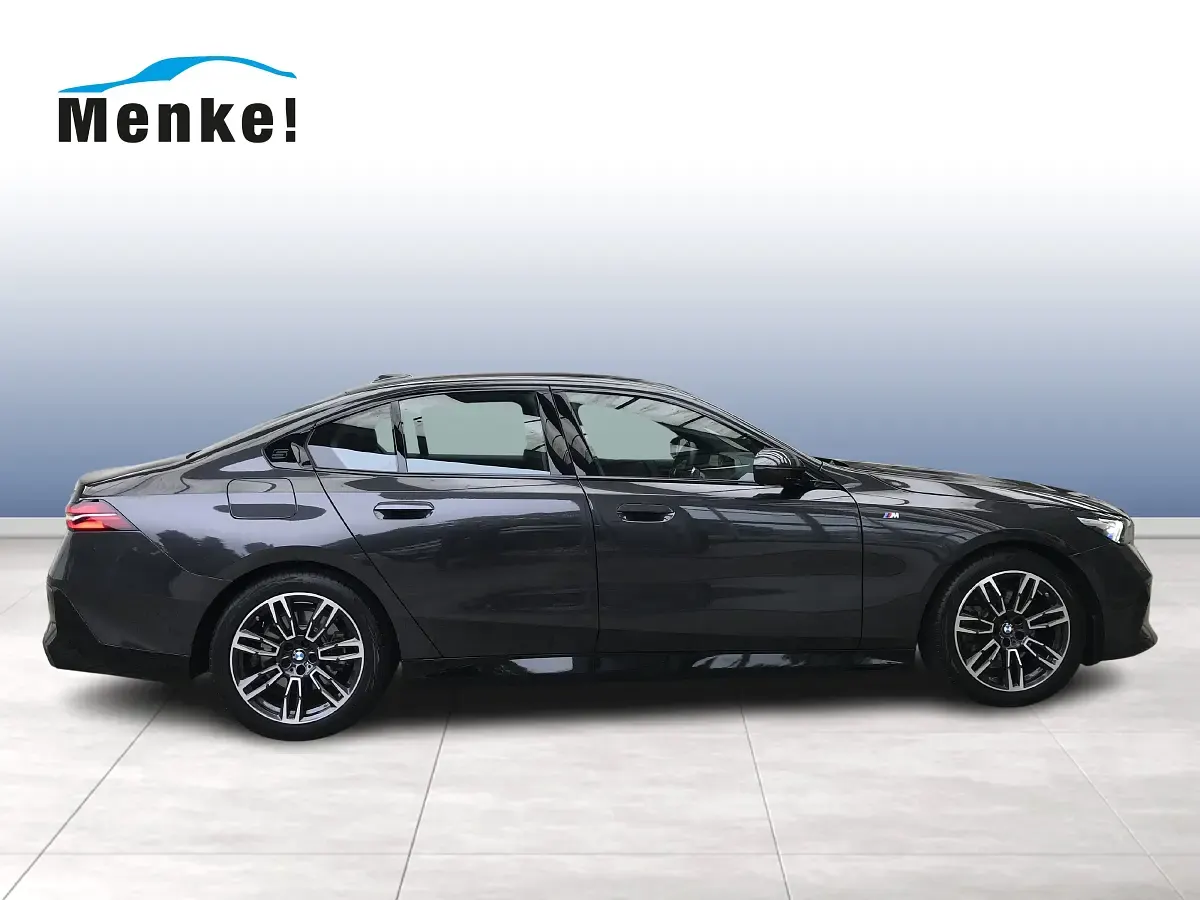 Gebraucht BMW 520 Comfort Edition 197 PS (144 kW) 2024 Grau Limousine