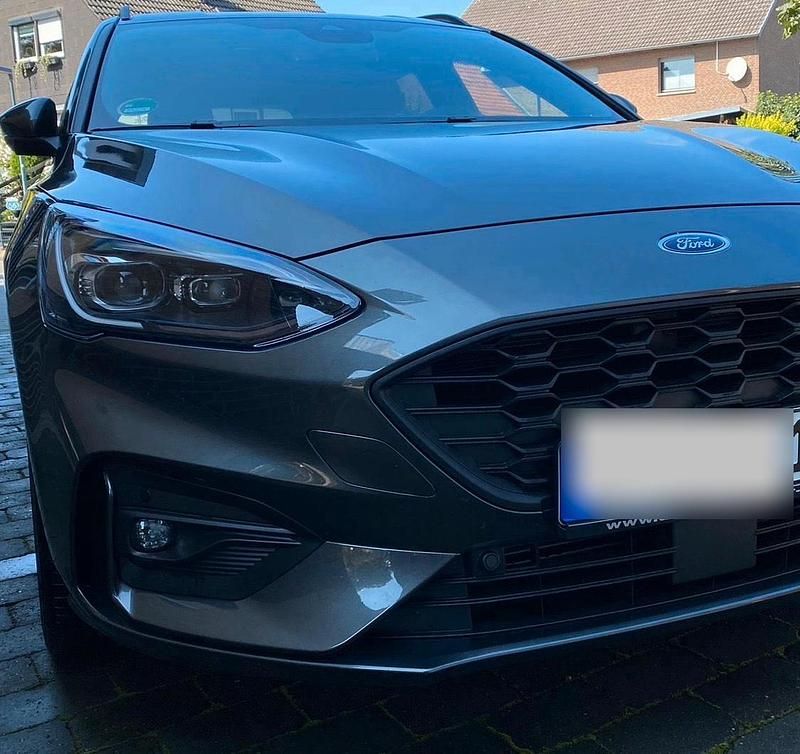 Gebraucht Ford Focus ST 155 PS (114 kW) 2021 Grau Kombi