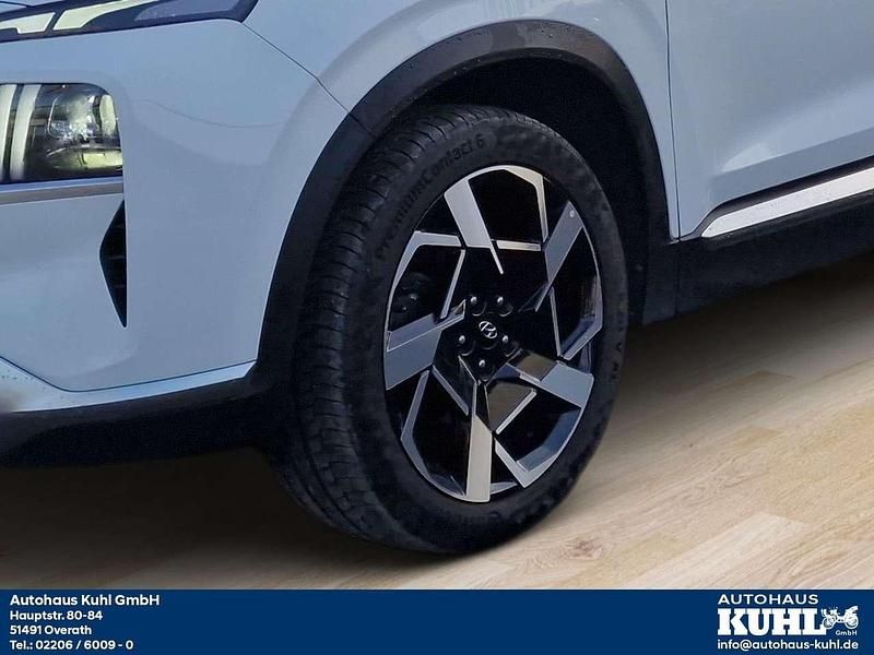 Gebraucht Hyundai Santa Fe Prime 193 PS (141 kW) 2022 White cream SUV