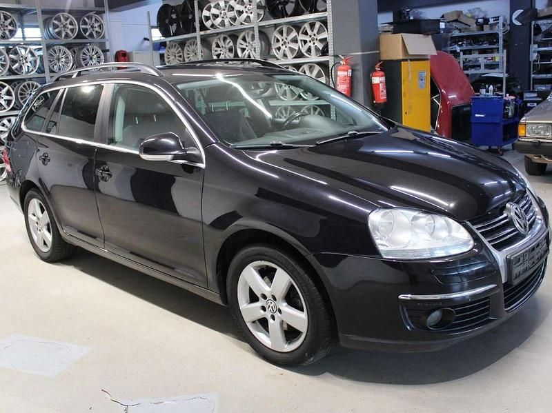 Gebraucht VW Golf V Comfortline 140 PS (102 kW) 2007 Deep black perleffekt Kombi