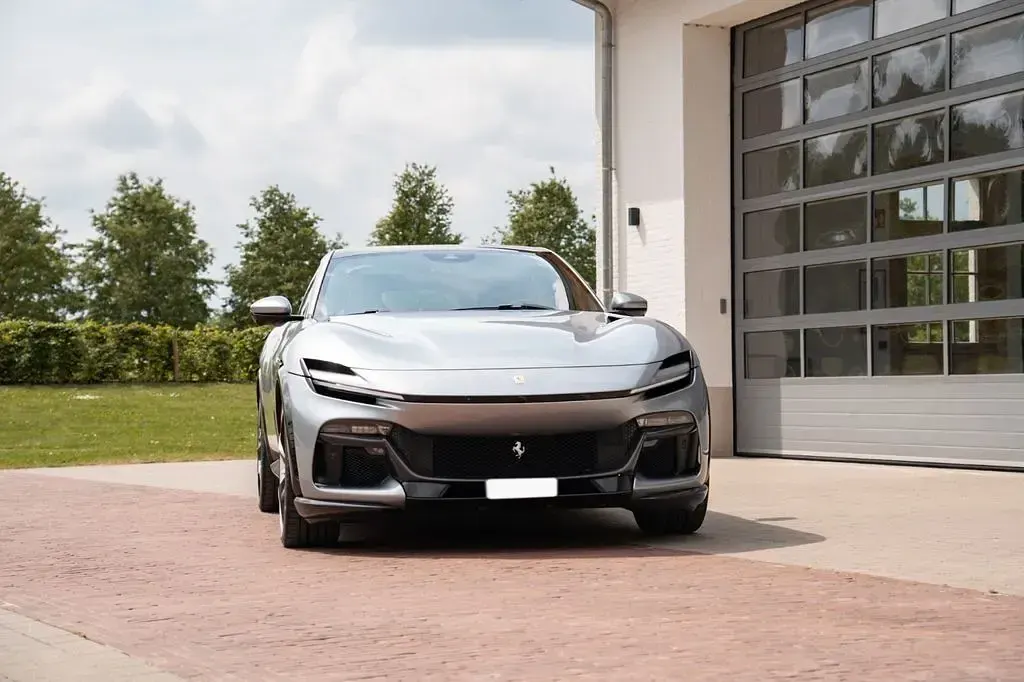 Gebraucht Ferrari Purosangue 719 PS (528 kW) 2025 Silber SUV