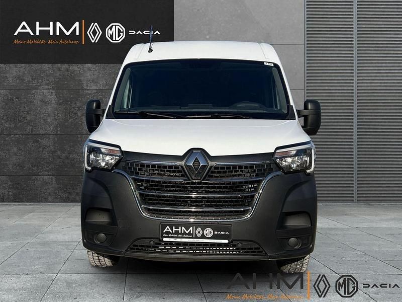 Second-hand Renault Master 135 CP (99 kW) 2023 Alb Monovolum