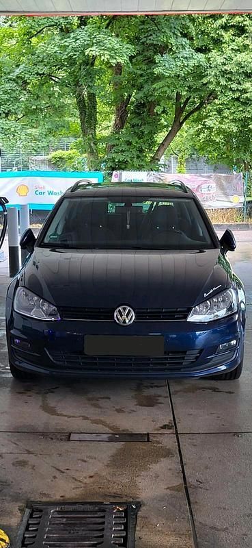Blau Gebraucht 2015 VW Golf VII Kombi | 7.200 € (Guter Preis) - Bild 1/2