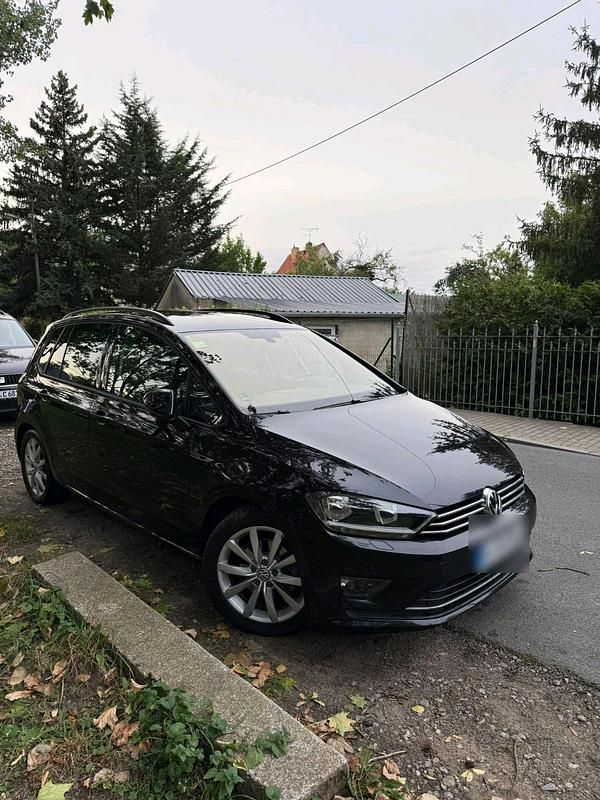 Schwarz Gebraucht 2015 VW Golf Sportsvan LOUNGE Van / Kleinbus | 7.700 € (Superpreis) - Bild 1/4