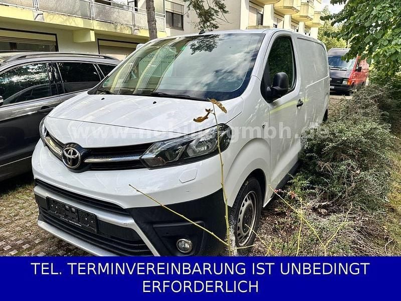 Weiß Gebraucht 2020 Toyota Proace Van | 13.480 € (Superpreis) - Bild 1/4