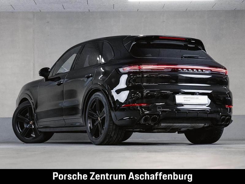 Gebraucht Porsche Cayenne GTS Sport 500 PS (367 kW) 2024 Schwarz SUV