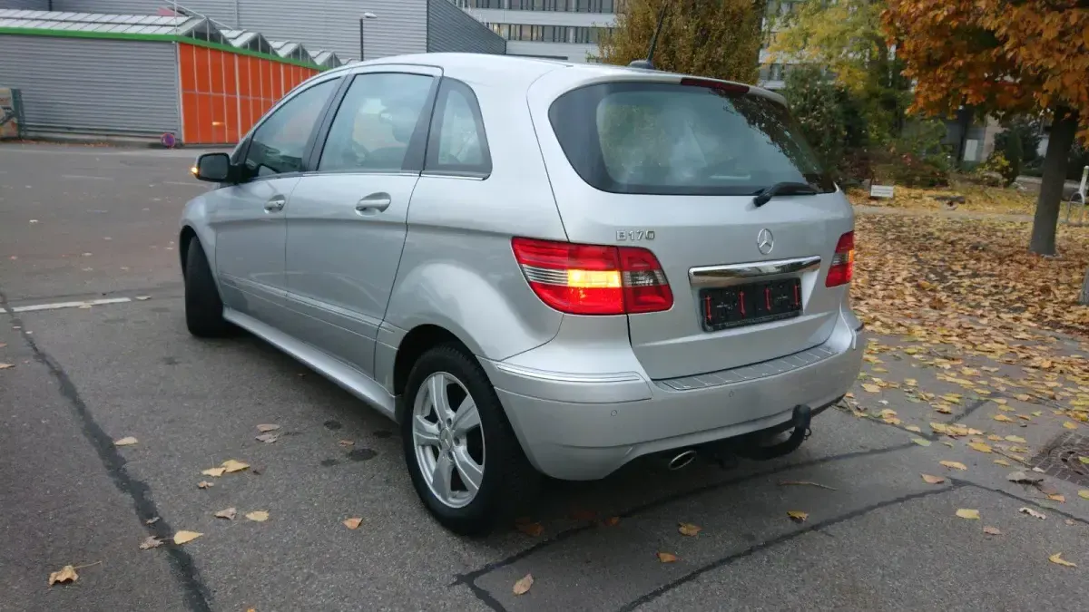 Gebraucht Mercedes B170 116 PS (85 kW) 2008 Silber Van / Kleinbus