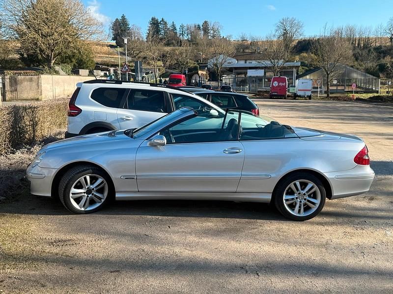Gebraucht Mercedes CLK200 184 PS (135 kW) 2008 Silber Cabrio