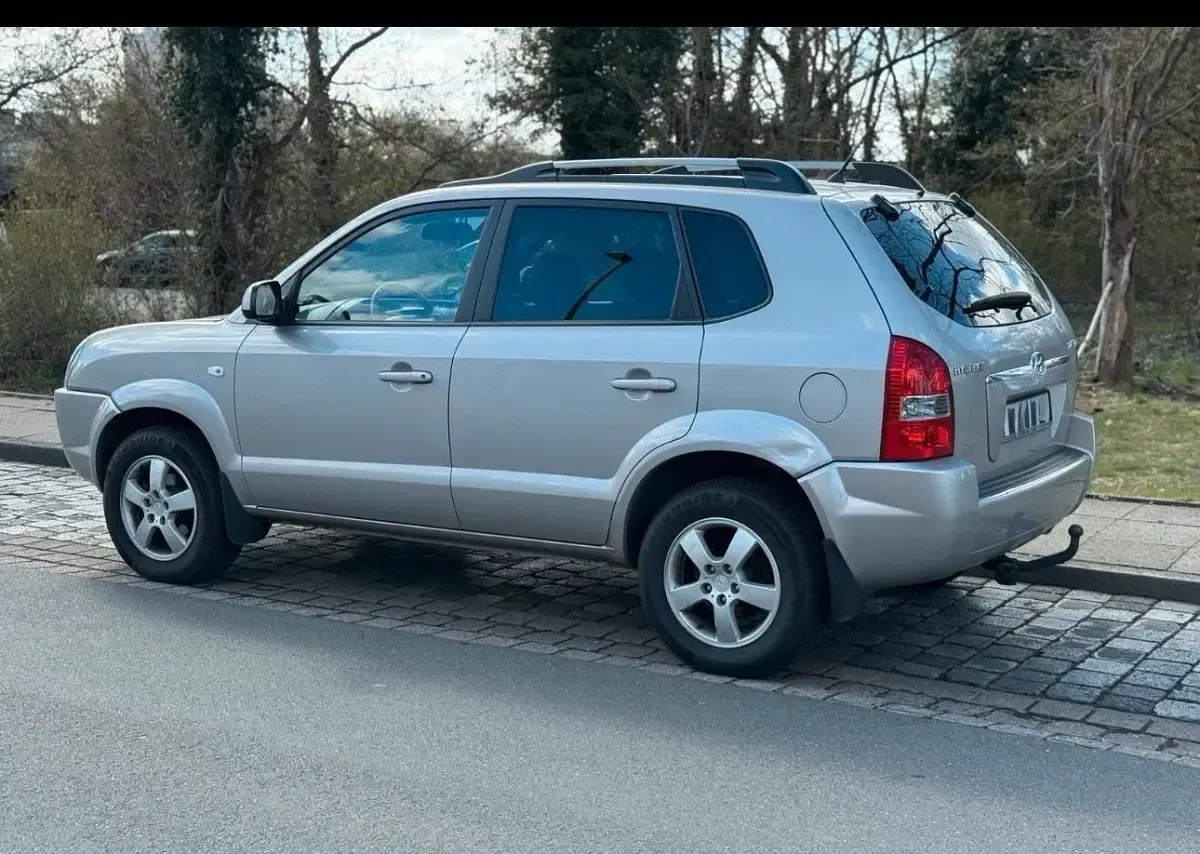 Gebraucht Hyundai Tucson 141 PS (103 kW) 2005 Silber SUV