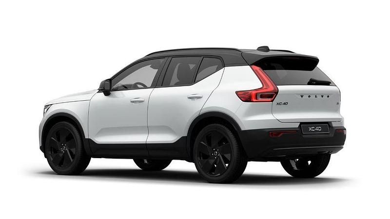 Gebraucht Volvo XC40 Plus 163 PS (119 kW) 2025 Weiß SUV