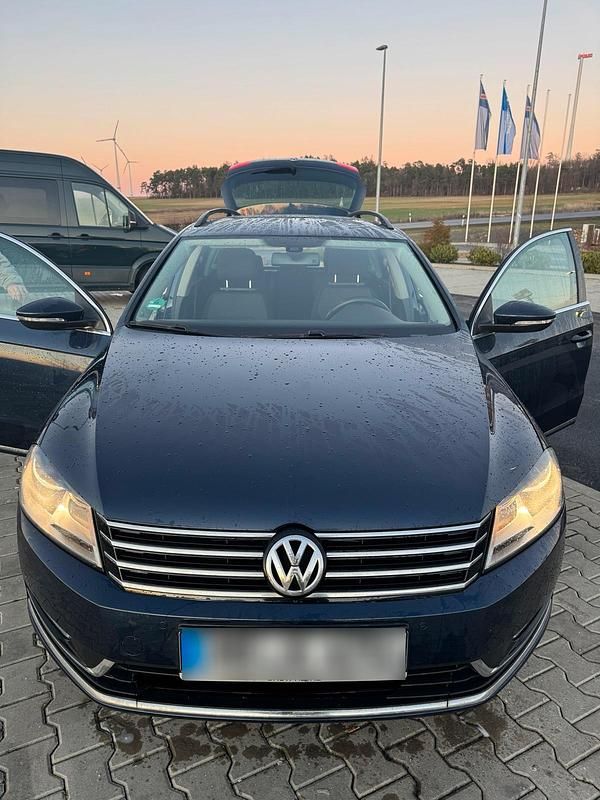 Second-hand VW Passat 140 CP (102 kW) 2014 Albastru Break