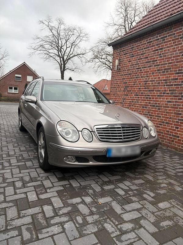 Gebraucht Mercedes E200 163 PS (119 kW) 2004 Silber Kombi