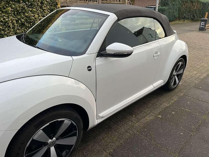 Gebraucht VW Beetle Cabriolet Sound 105 PS (77 kW) 2018 Cabrio