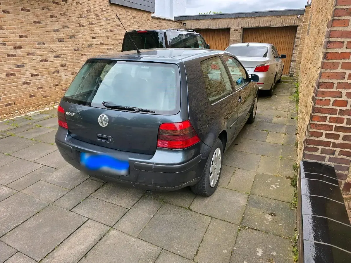 Gebraucht VW Golf IV 100 PS (73 kW) 2000 Grau Kleinwagen