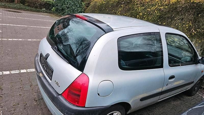 Gebraucht Renault Clio II 70 PS (51 kW) 1999 Grau Kleinwagen
