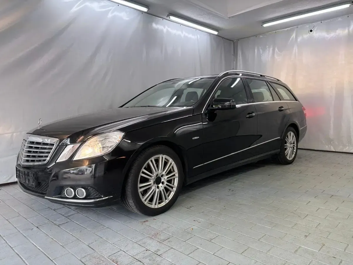 Gebraucht Mercedes E350 231 PS (169 kW) 2010 Schwarz Kombi